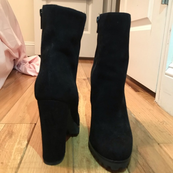 Boots - Picture 4 of 7